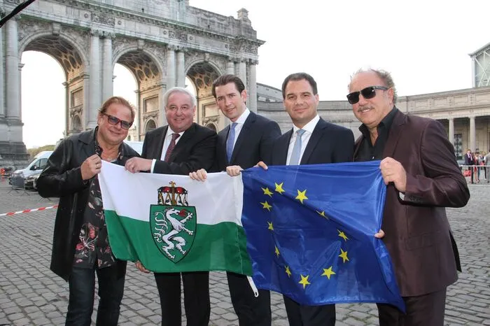 .... neben Bundeskanzler Sebastian Kurz waren Landeshauptmann Hermann Schützenhöfer und Vize Michael Schickhofer sowie Opus (Ewald Pfleger und Herwig Rüdisser) dabei ...