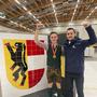 Mit Florian Gruber (links) freute sich Arbeitskollege und Trainingspartner Andreas Stiegler über den Sieg bei den AustrianSkills 2023 in Salzburg