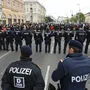 Demo und Gegendemo in Wien (Sujetbild)