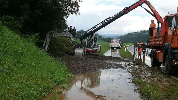 Unwetter in Straßburg: Gurktal Bundesstraße überflutet