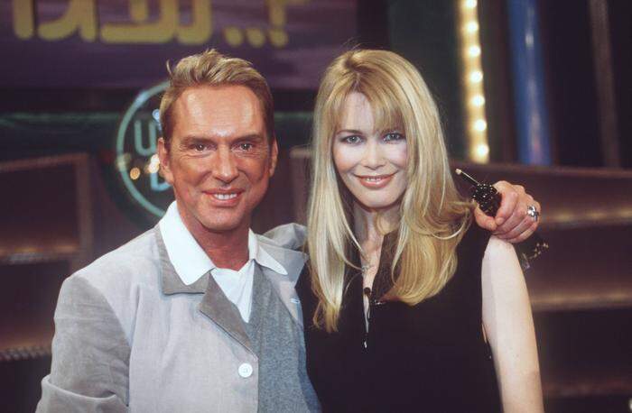  Claudia Schiffer mit Wolfgang Joop im Jahr 1998