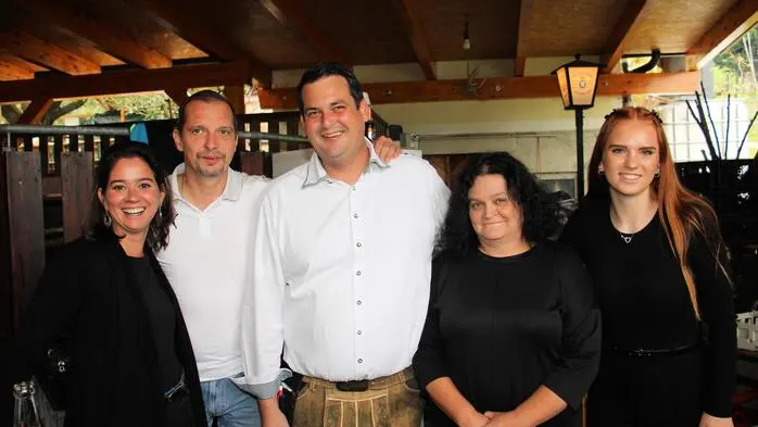 Bereits zum zwölften Mal organisierte Alexander Lackner mit seiner Familie und seinem Team das beliebte Hoffest in der Schmankerlschenke Fuchs in Söding-St. Johann.