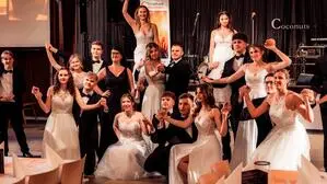 Um 20.30 Uhr begann der Ball mit der Polonaise