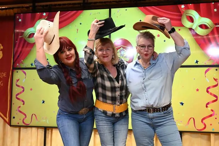 "Nicht ganz Fit zu Dritt" Emina Mesic, Rosi Zwischenberger und Gabi Ronacher