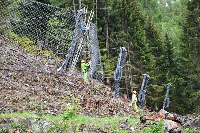 In der ersten Baustufe werden 320 Laufmeter angebracht, das Projekt soll in den kommenden Jahren Richtung Nordosten erweitert werden.