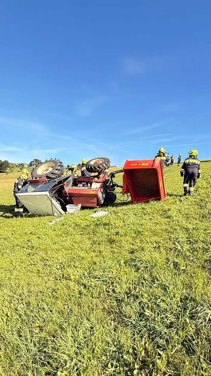 Traktorunfall Sonntagvormittag in Fischbach