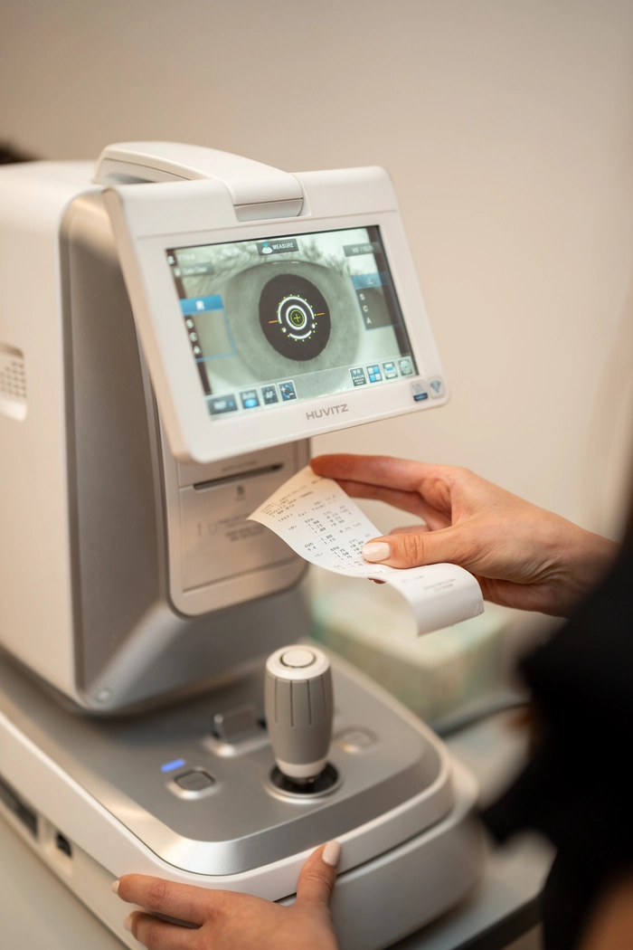 Das Familienunternehmen sehen!wutscher steht für Kompetenz im Bereich Gleitsichtbrillen und -Kontaktlinsen und ist mit über 110 Standorten in ganz Österreich vertreten