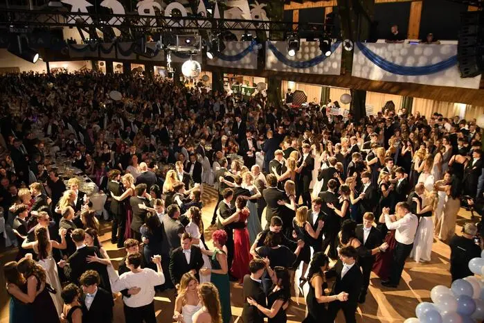 Palmen, Strandmotive und liebevoll gestaltete Details entführten die Besucherinnen und Besucher direkt an den Ballermann – und das mitten im steirischen Winter.