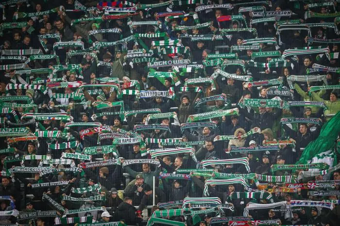 VIENNA,AUSTRIA,04.FEB.24 - SOCCER - UNIQA OEFB Cup, quarterfinal, SK Rapid Wien vs SKN Sankt Poelten. Image shows a feature of fans of Rapid.
Photo: GEPA pictures/ David Bitzan