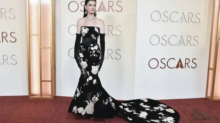 Anne Hathaway 