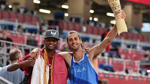 Mutaz Essa Barshim aus Qatar und der Italiener Gianmarco Tamberi teilen sich eine Goldmedaille