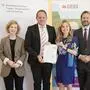 Bundesministerin Eva-Maria Holzleitner, Rene Traar (Schulleitung Europagymnasium), Sigrid Diethart (Lehrperson) und OeAD-Geschäftsführer Jakob Calice