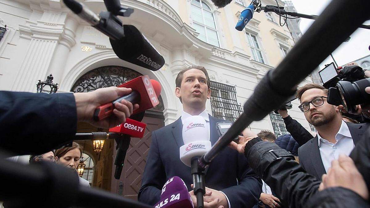 Sebastian Kurz, umringt von Journalisten (rechts Max Miller, Kleine Zeitung)