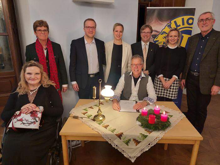 Elisabeth Baier mit Waltraud Frühmann, Christoph Hammer, Veronika Hammer, Walter Drexler, Oskar Bele, Ulrike Prutsch und Ernst Frühmann  (v.l.n.r)