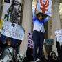Brasilianer protestieren gegen die Vergewaltigungskultur im Land