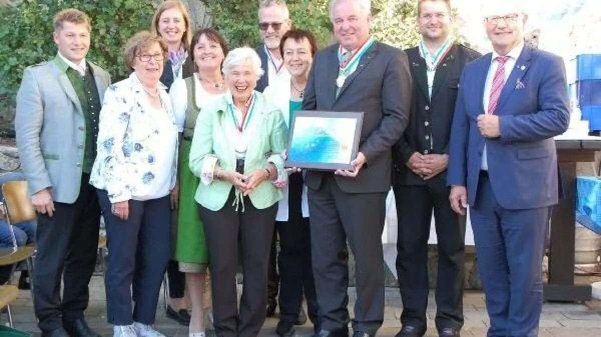 Maier, Smith, Eibinger-Miedl, Khom, Koska, Schäfer, Hofmeister, Schützenhöfer, Gerer, Majcen 