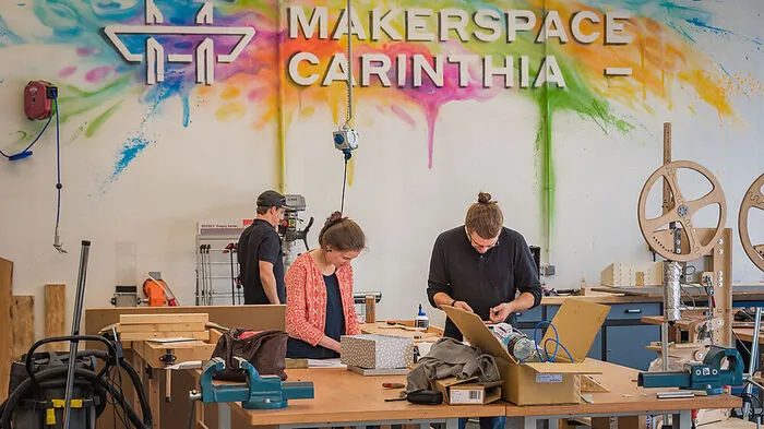 Im Makerspace Carinthia gibt es unter anderem einen Maschinenpark, in dem getestet und gebaut werden kann