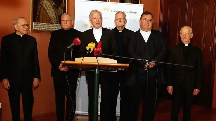 Guggenberger mit Mitgliedern des Domkapitels