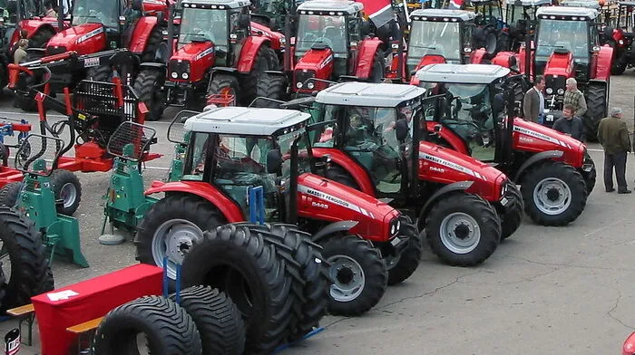 Ausstellung von landwirtschaftlichen Maschinen (Sujet)