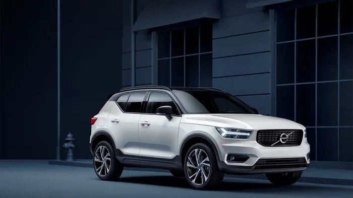 Der Volvo XC40 ist das erste Modell auf der neuen, gemeinsam mit Konzernmutter Geely entwickelten Fahrzeugarchitektur CMA, auf der alle künftigen Modelle der 40er-Baureihe – einschließlich vollelektrischer Fahrzeuge – stehen werden.