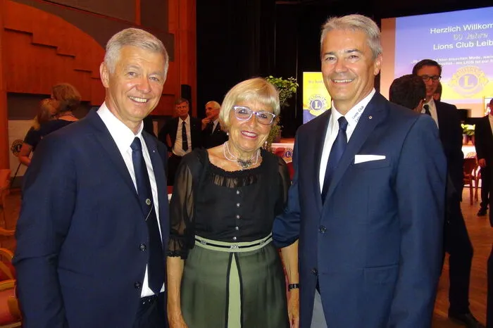 Die stimmungsvolle und an Reminiszenzen reiche  Feier stand unter dem Motto "60 Jahre und kein bisschen müde, wann immer du Hilfe brauchst, ein Lion ist zur Stelle". Der Organisator des Abends, Clubmaster Heinrich Stromberger, begleitete als Moderator die große Lions-Familie und zahlreiche Ehrengäste sowie Vertreter befreundeter Leibnitzer Serviceclubs durch den Feierabend.