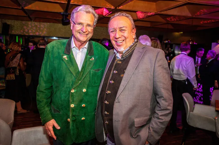 ... organisiert wurde die Feier vom Fechter Managerment, hier Herbert Fechter (l.) ...