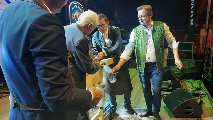 O'zapft is' beim 53. Oktoberfest in Hartberg