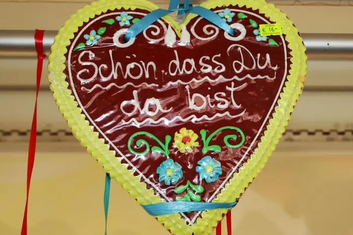 Fieranten aus ganz Kärnten und darüber hinaus bieten eine große Vielfalt an Produkten: Trachtenmode & Schuhe, Accessoires & Textilien, Gewürze & regionale Spezialitäten, 
Handarbeitsartikel und vieles mehr!