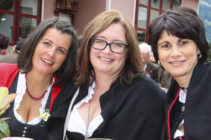 Bitte klicken Sie sich durch die Foto . . .