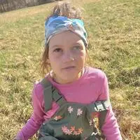 Laurena braucht für ihren Schulbesuch unbedingt eine Schulassistenz. Doch die Landesgrenze zwischen der Steiermark und Salzburg ist eine schier unüberwindbare Hürde