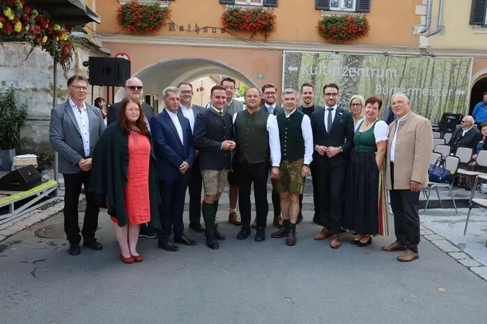 Bürgermeister Klaus Strein verwies in seiner Festansprache auf die gelungene wirtschaftliche und gesellschaftliche Entwicklung in den letzten fünf Jahrzehnten.