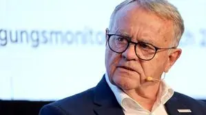 Liebäugelt mit einer Hofburg-Kandidatur: Ex-Landeshauptmann Hans Niessl, SPÖ