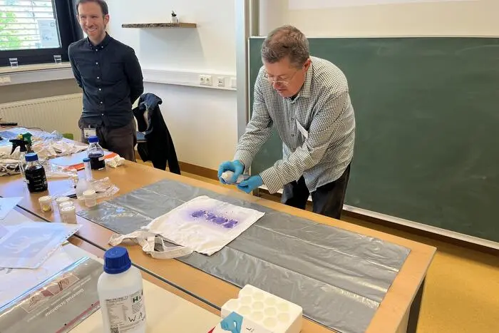 Das Team der Joanneum Research beschäftigt sich mit pH-Werten und Sensor-Textilien.