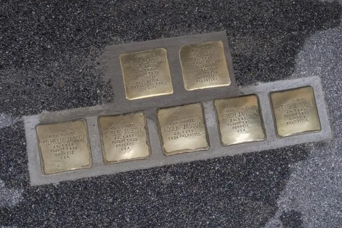 Die Eltern Leo und Thekla Jagoda und ihre fünf Kinder Wilhelm, Emilie, Adolf, Erich und Otto konnten 1938 in die Schweiz flüchten