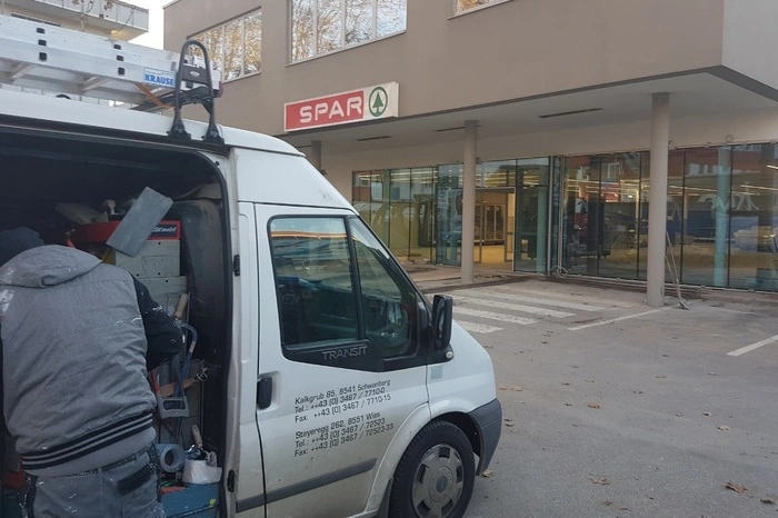 Der Standort in der Elisabethstraße wird derzeit genauso umgebaut wie. . .