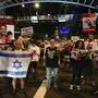 In Tel Aviv demonstrierten zahlreiche Menschen für eine Freilassung der Geiseln