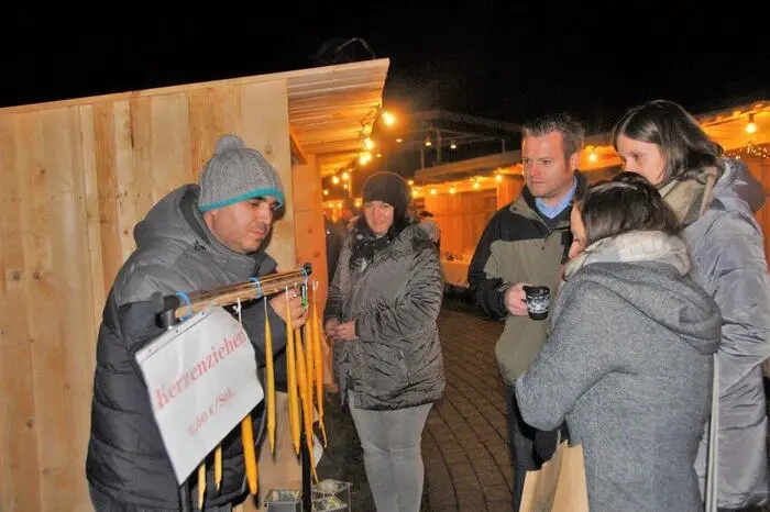 In bewährter Weise hatte die Marktgemeinde mit der Wirtschaft Sinabelkirchen das Adventerlebnis am See organisiert.