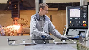 Als Vorreiter für zukunftsweisende Technologien arbeiten die Mitarbei­terInnen von Magna Steyr an innovativen Lösungen für die Mobilität  der Zukunft 