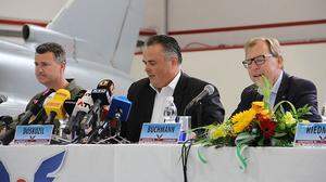 Minister Doskozil (Mitte) mit Schinnerl (links) und Buchmann