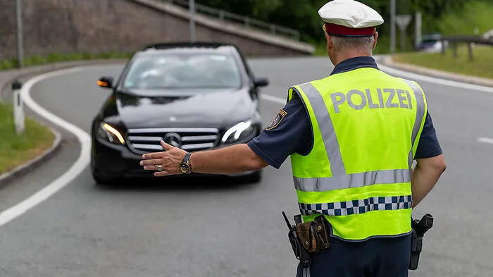 Ein "Navi-Ausweicher" wird von der Polizei gestoppt