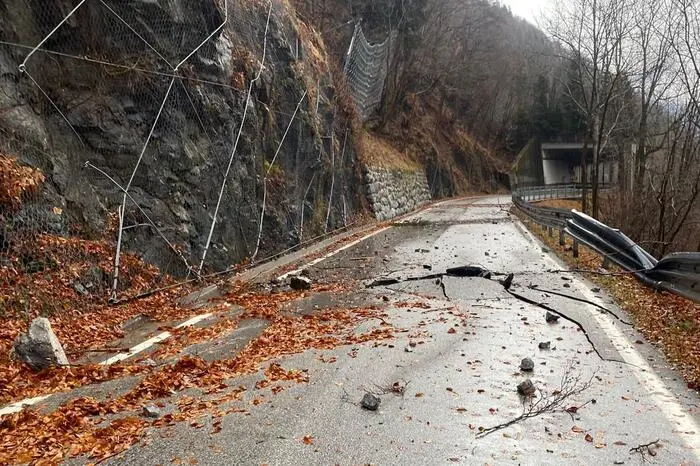 italienische Plöckenpassstraße SS StradaStatale 52 bis Monte Croce  Staatsstraße 52 b Plöckenpass