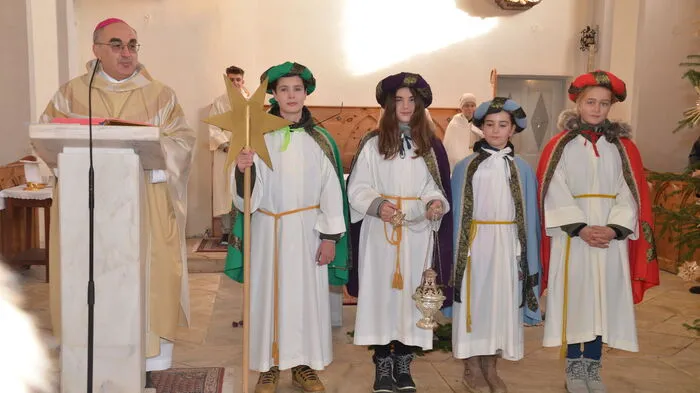 In der Pfarrkirche Perchau (Marktgemeinde Neumarkt) wurde am Dreikönigstag ein besonderer Sternsingergottesdienst gefeiert.