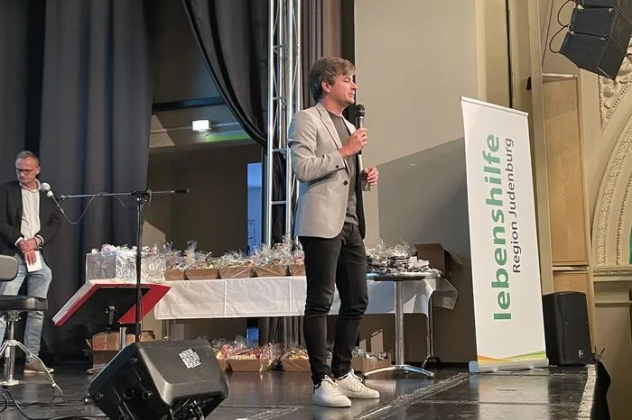 Wolfgang Moitzi kam in Vertretung von Soziallandesrätin Doris Kampus.