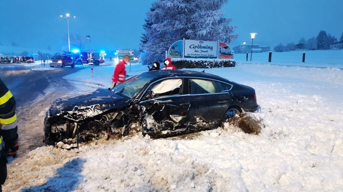Ein Schwerverletzter bei Unfall auf Höhe Gröbming Ost