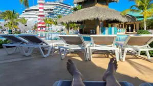 Liege am Pool | Pool-Liegen dauerbesetzt: Deutscher Urlauber zieht vor Gericht