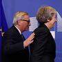 Kommissionspräsident Juncker mit der britischen Premierministerin May