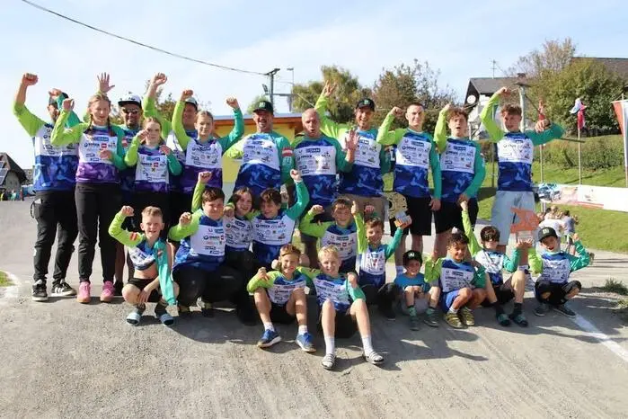 Aus sportlicher Sicht durfte sich der BMX Club Baierdorf besonders freuen: Die heimischen Athletinnen und Athleten überzeugten mit ihren Leistungen an beiden Tagen. Mit diesem erfolgreichen Wochenende übernahm der Verein die Gesamtführung im Alpe Adria Cup. Mit 780 Punkten liegt das Team nun vor KD Raid Ljubljana (763 Punkte) und BMX Sopron (733 Punkte). 