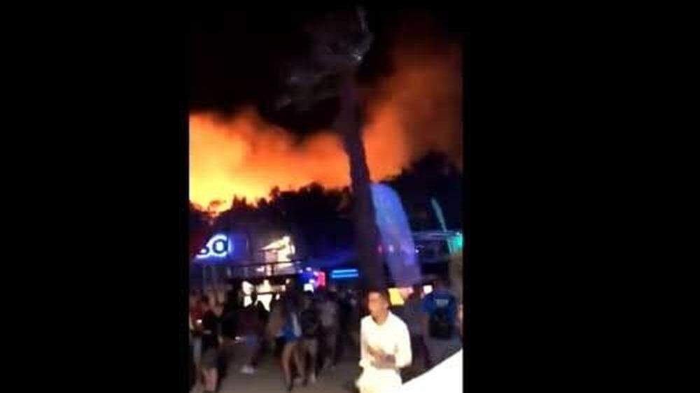 Das Feuer kam dem Festival gefährlich nahe