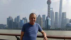 Günther Fradeneck bei einem seiner Ausflüge nach Shanghai