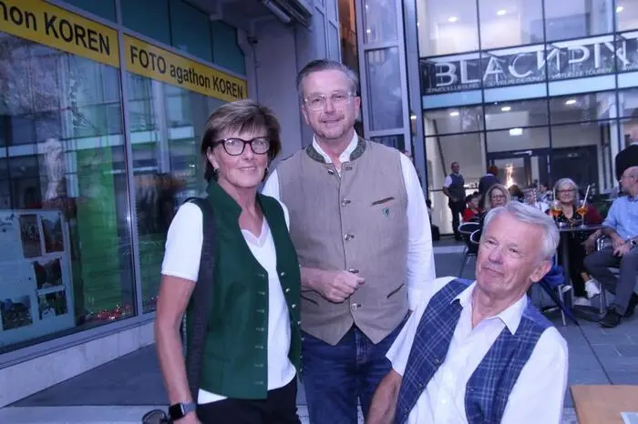Bürgermeister Helmut Linhart freute sich, die teilnehmenden Gruppen Voitsberger Jagamusi, Duo Zweiklang, Feinspitz Musi, Die Schnürer Buam, den Lavanttaler Dreiklang und Moderator Karl Lenz begrüßen zu dürfen.